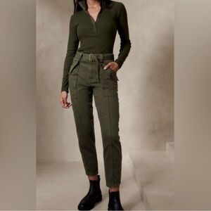 Banana Republic women’s green cargo pants size 6 tall